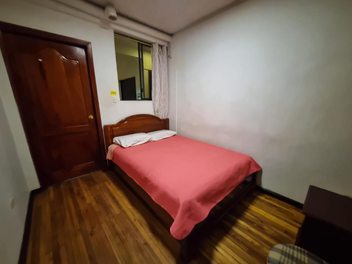 Hostal Alborada Κουένκα Εξωτερικό φωτογραφία