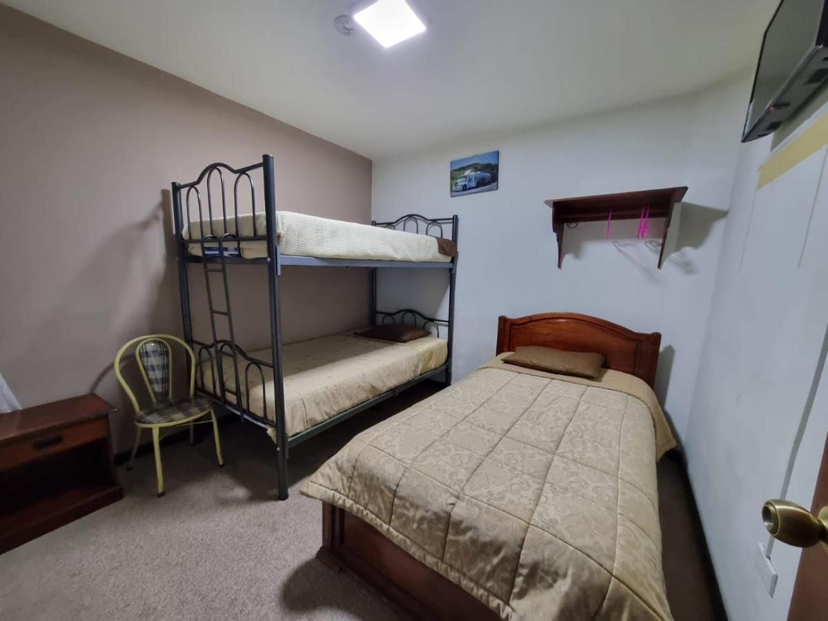 Hostal Alborada Κουένκα Εξωτερικό φωτογραφία